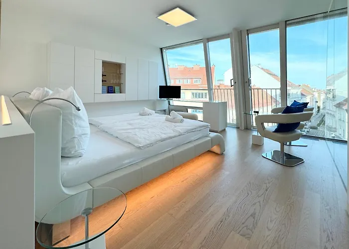 Modernes Im Zentrum Von غراتس